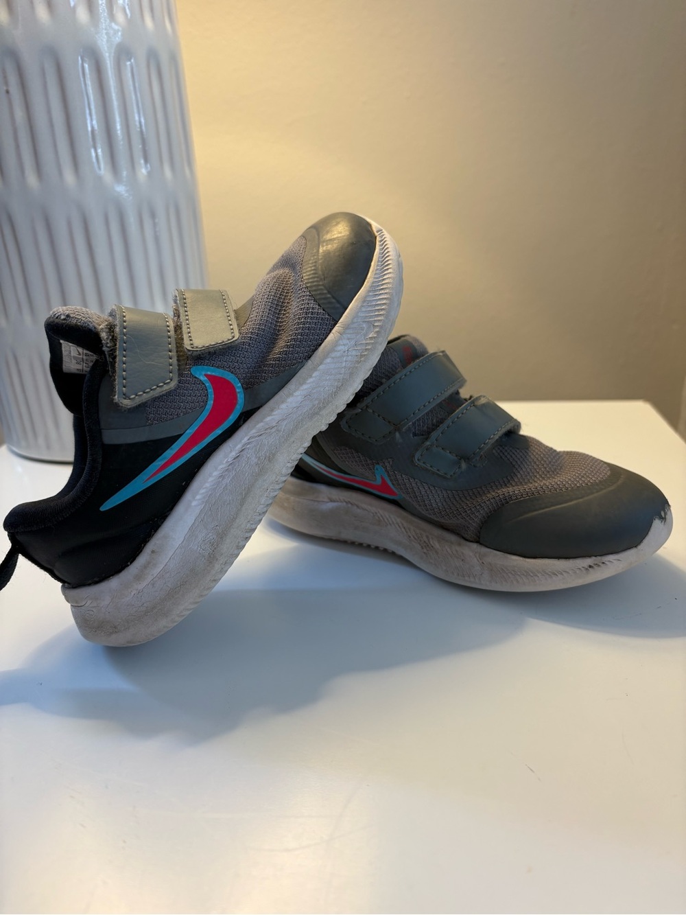 Nike Kids Gray Athletic Sneakers with Blue-Red Accent